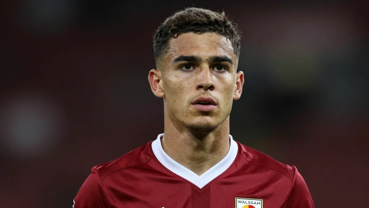 Walsall are leading the race to sign 21-year-old Premier League attacking midfielder Caylan Vickers on a season-long...